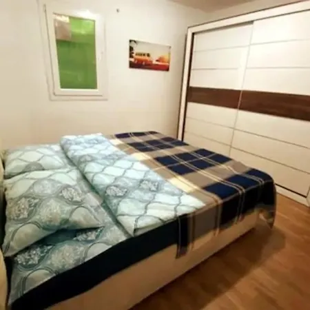Duplex House In Marina Near Center *